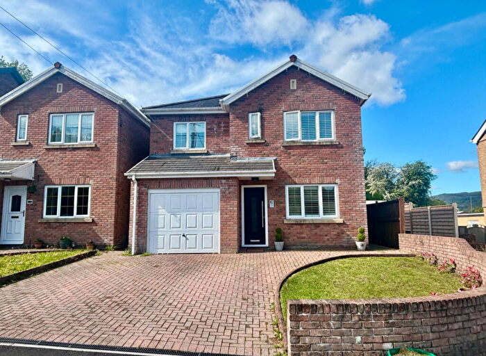 4 Bedroom Detached House For Sale In Glannant Place, Cwmgwrach, Neath, SA11
