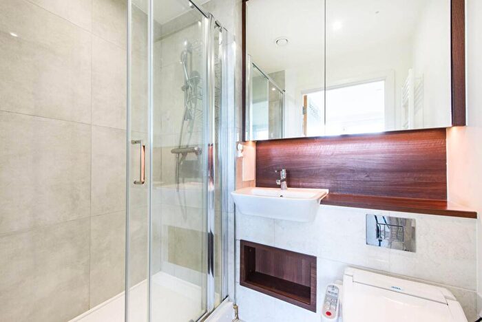 2 Bedroom Flat To Rent In Hawfinch House, Colindale, London, NW9