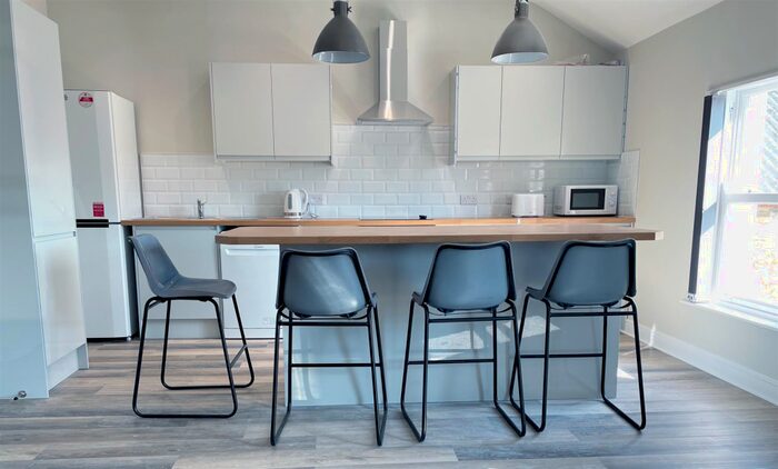 4 Bedroom Private Hall To Rent In King Street, Lancaster, LA1