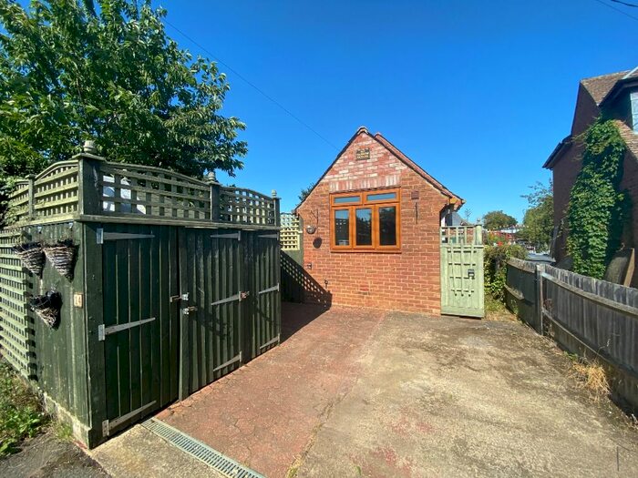 1 Bedroom Detached House To Rent In St Johns Lane, Wicken, Milton Keynes, MK19