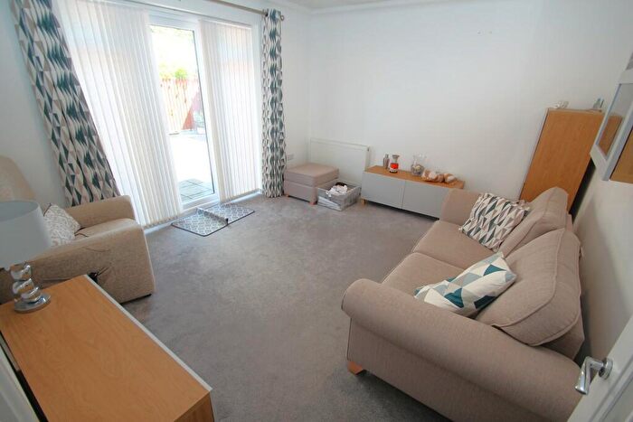 2 Bedroom Detached Bungalow For Sale In Turner Road, Colchester, CO4