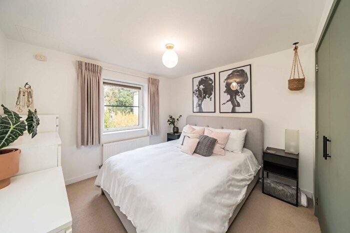 1 Bedroom Flat To Rent In Scott Avenue, London, SW15