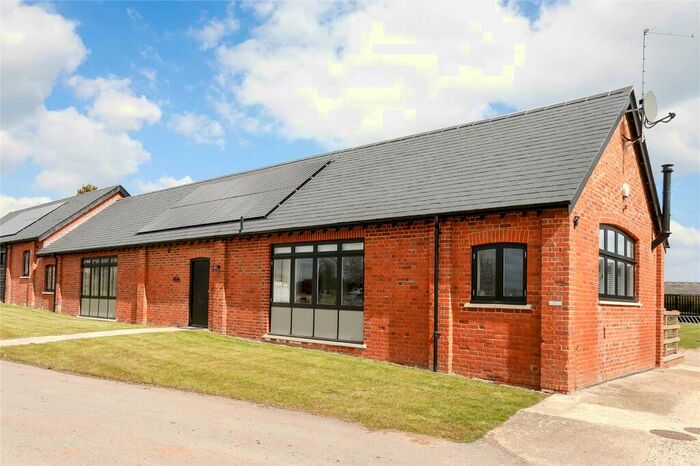 3 Bedroom Bungalow To Rent In Bosmore Park, Fawley, Henley-on-Thames, Oxfordshire, RG9