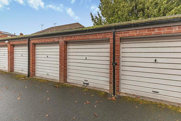 2 Bedroom Apartment For Sale In The Mews, Beaufort Road, Sale, M33