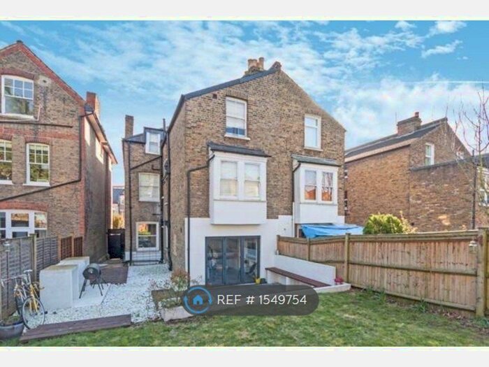 2 Bedroom Flat To Rent In Gleneagle Road, London, SW16