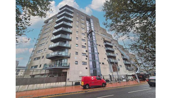 3 Bedroom Flat For Sale In The Watermark, Ferry Road, Cardiff, South Glamorgan, Wales, CF11