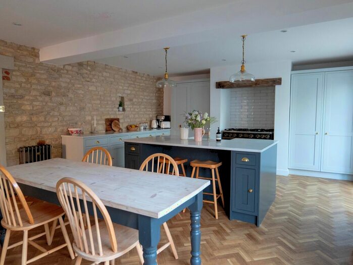 4 Bedroom Cottage For Sale In Eastgate, Deeping St James, PE6