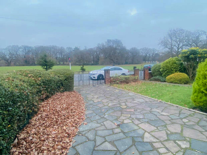 3 Bedroom Detached House To Rent In Court Drive, Uxbridge, UB10