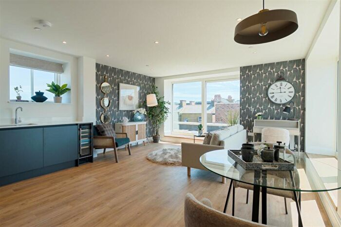 2 Bedroom Apartment For Sale In William Street, Herne Bay, CT6