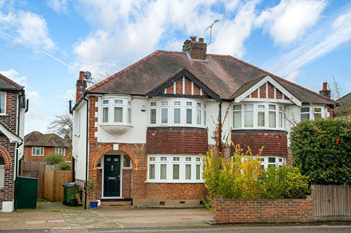3 Bedroom Semi Detached House For Sale In Esher Road, East Molesey, KT8