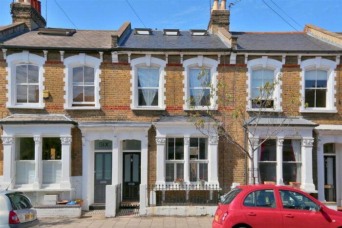 4 Bedroom Property To Rent In Painsthorpe Road, Stoke Newington, N16
