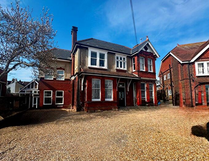 2 Bedroom Flat To Rent In Langton Road, Worthing, BN14