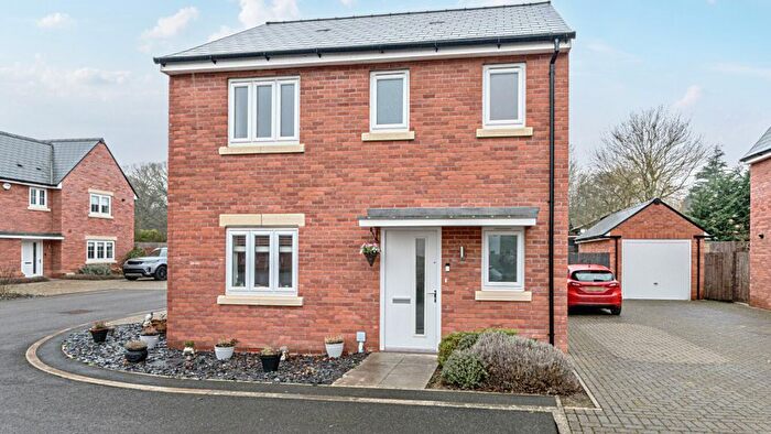 2 Bedroom Detached House For Sale In Lowefields, Earls Colne, CO6