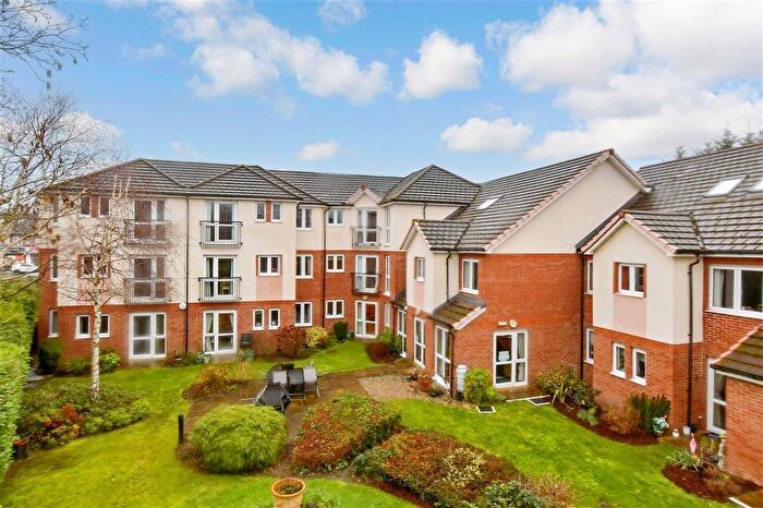 1 Bedroom Flat For Sale In Kingston Road, Epsom, Surrey, KT19