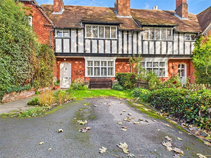 2 Bedroom Terraced House For Sale In Portsmouth Road, Guildford, Surrey, GU2