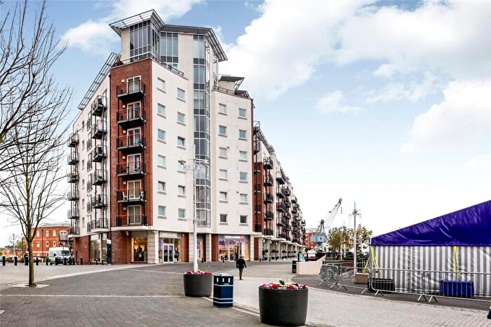 2 Bedroom Apartment For Sale In The Canalside, Gunwharf Quays, Portsmouth, PO1