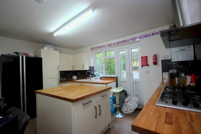 4 Bedroom Terraced House To Rent In Parsons Place, Off Divinity Road, East Oxford **Student Property **, OX4