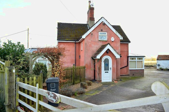 2 Bedroom Detached House For Sale In Moortown Road, Nettleton, Market Rasen LN7