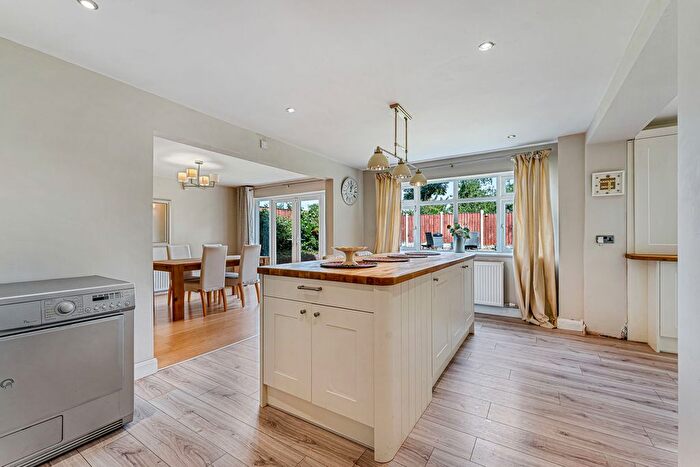5 Bedroom Detached House For Sale In Hall Lane, Widnes, WA8