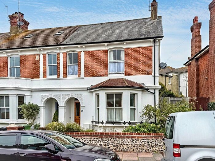 4 Bedroom End Terrace House For Sale In New Upperton Road, Eastbourne, BN21