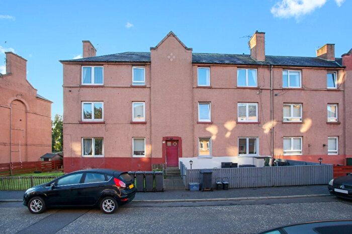 2 Bedroom Flat To Rent In Stenhouse Gardens North, Stenhouse, Edinburgh, EH11
