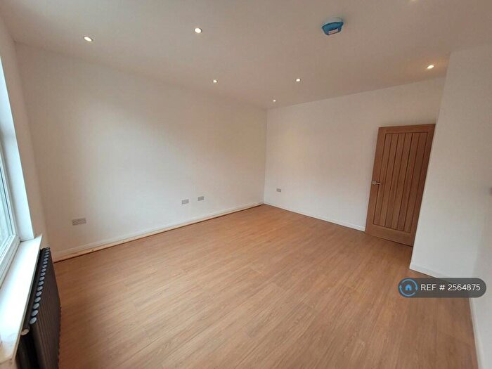 2 Bedroom Terraced House To Rent In Haddon Avenue, Leeds, LS4