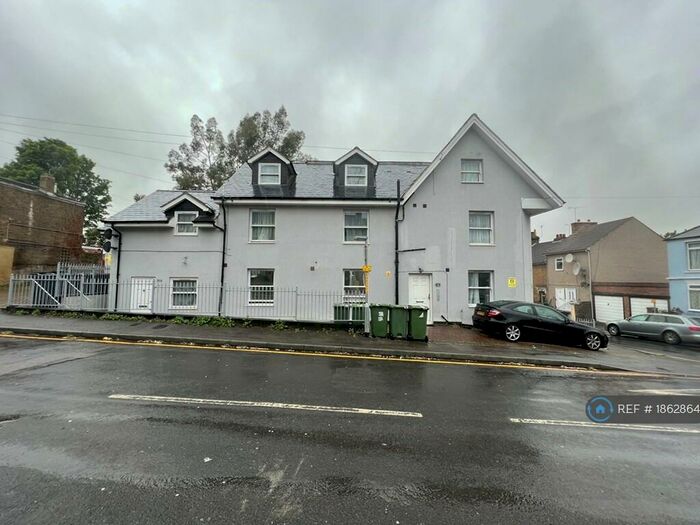 1 Bedroom Detached House To Rent In Melville Road, Maidstone, ME15