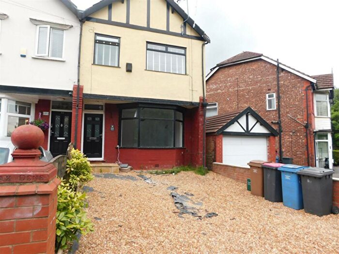 3 Bedroom Semi-Detached House To Rent In Moor Lane, Salford, M7