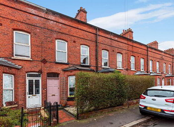 4 Bedroom Mid Terraced House For Sale In Bathgate Drive, Belfast, BT4