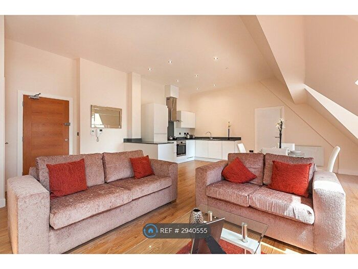 2 Bedroom Flat To Rent In Grandera House, Sunbury-On-Thames, TW16