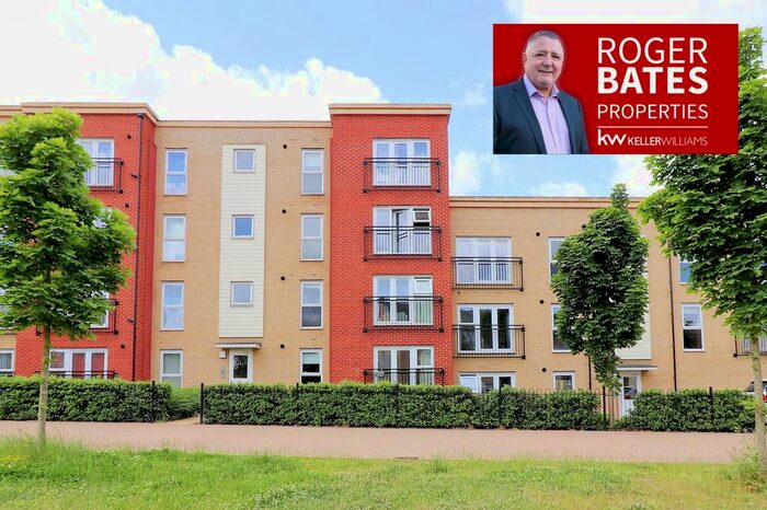2 Bedroom Flat To Rent In Broadhurst Place, Basildon, Essex, SS14