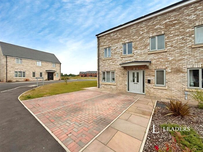 3 Bedroom Semi-Detached House To Rent In Primrose Close, Quadring, PE11