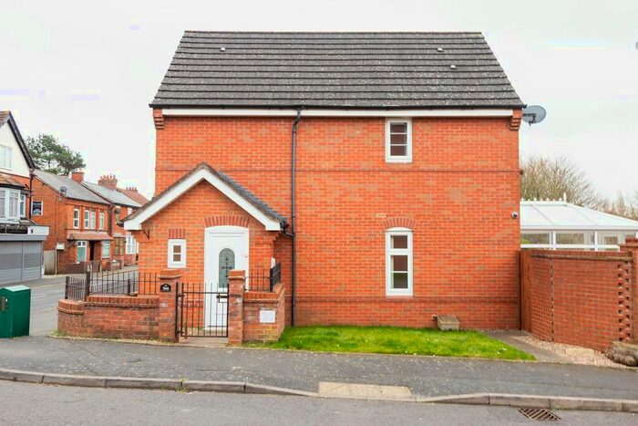 3 Bedroom Detached House To Rent In Evesham Road, Redditch, B97