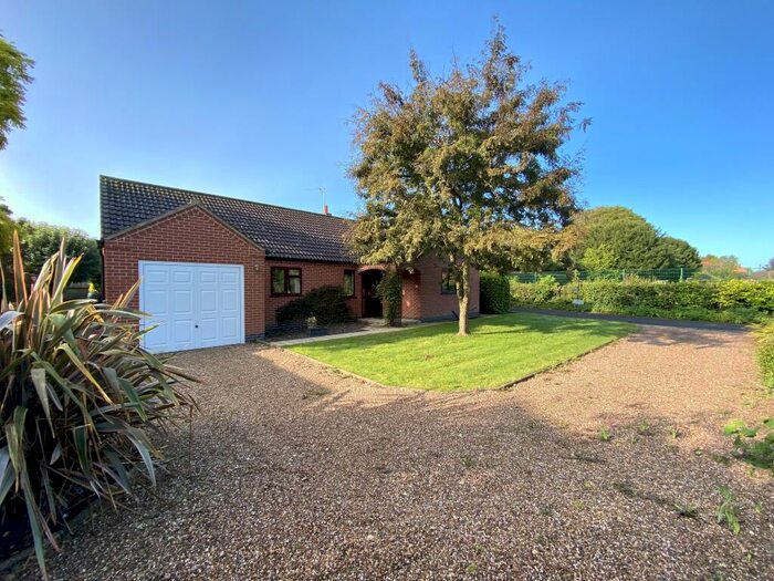 3 Bedroom Bungalow To Rent In St Marys Road, Bingham, NG13