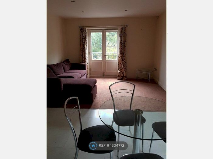 2 Bedroom Flat To Rent In Alpine House, Sheffield, S6