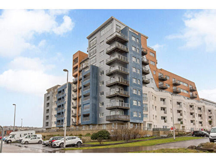 2 Bedroom Flat To Rent In Heron Place, Edinburgh, EH5