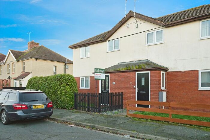 2 Bedroom Detached House For Sale In Glenthorne Avenue, Worcester, Worcestershire, WR4