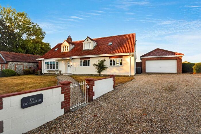 4 Bedroom Detached House For Sale In Church Road, West Beckham, Holt, NR25