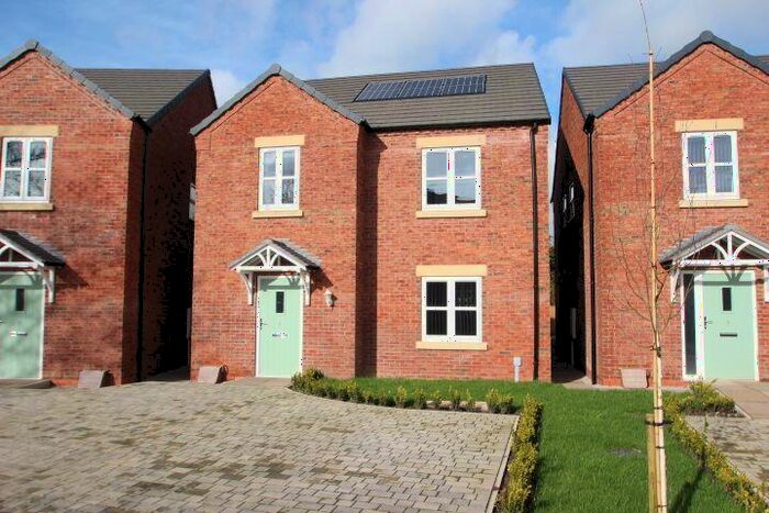 4 Bedroom Detached House To Rent In High View, Parkway, Brown Edge, ST6