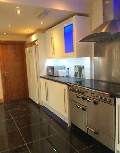 6 Bedroom House To Rent In Heeley Road, Selly Oak, Birmingham, West Midlands, B29
