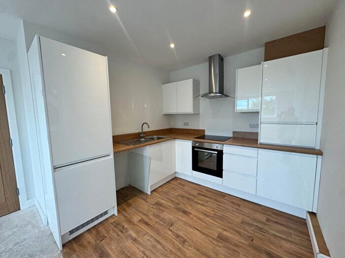 1 Bedroom Flat To Rent In Wimborne Road, Bournemouth, BH10