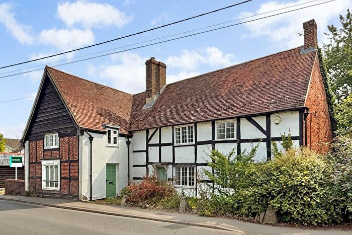 3 Bedroom Detached House For Sale In The Green Grove, OX12