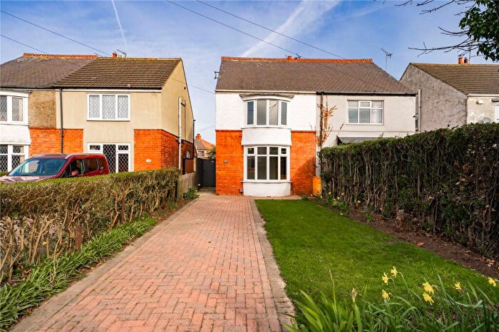 3 Bedroom Semi Detached House For Sale In Yarborough Road, Grimsby, Lincolnshire, DN34