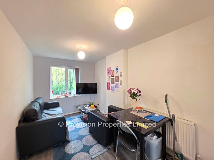 4 Bedroom Terraced House To Rent In Well Close Rise, City Centre, Leeds, LS7