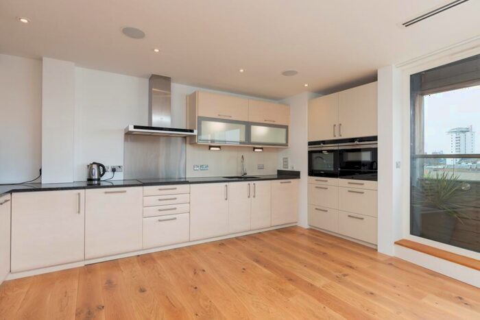2 Bedroom Flat To Rent In Axis Court, London, SE16