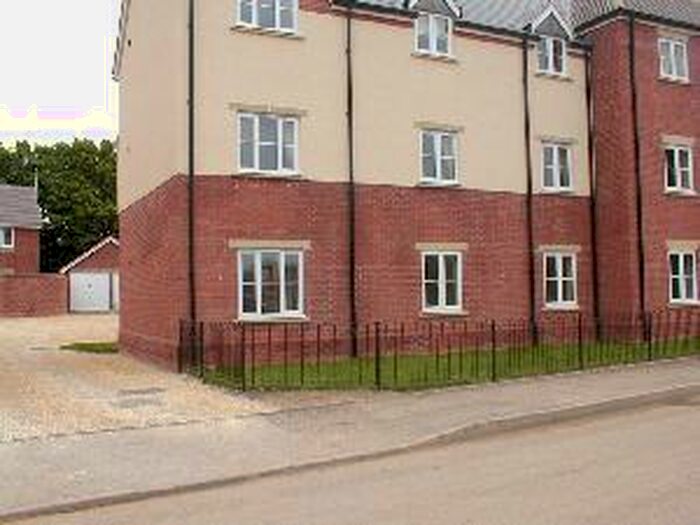 2 Bedroom Flat To Rent In Longfellow Road, Trinity Mead, Stratford-upon-Avon, CV37