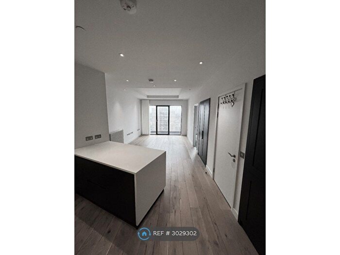 1 Bedroom Flat To Rent In Grantham House, London, E14