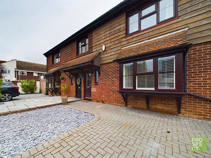 2 Bedroom Semi-Detached House To Rent In Heywood Avenue, Maidenhead, Berkshire, SL6