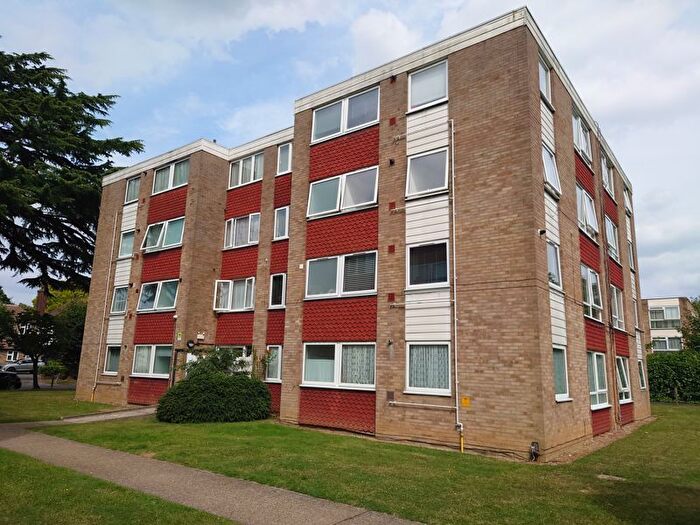 2 Bedroom Flat To Rent In Warham Road, South Croydon, CR2