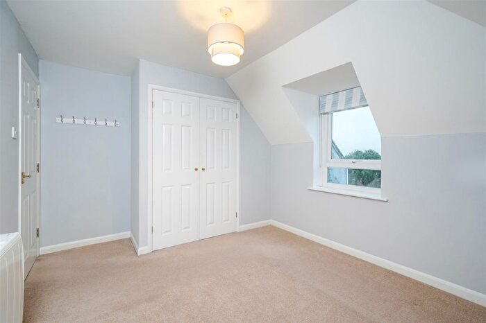1 Bedroom Flat To Rent In Madison Court, A West Hill, SW15